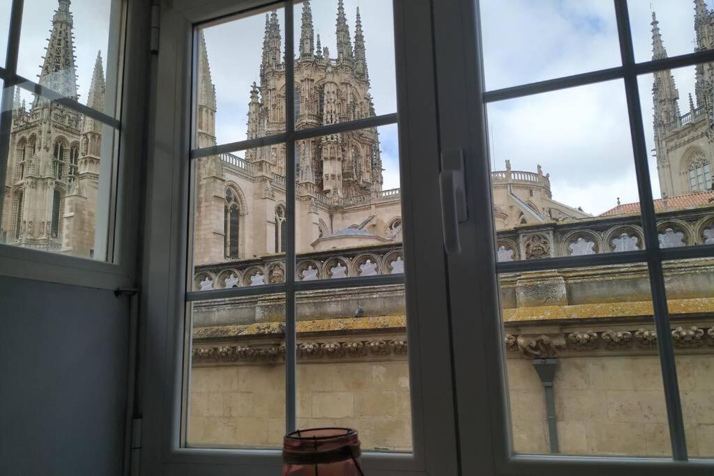 شقة Buhardilla Con Vistas A La Catedral Burgo المظهر الخارجي الصورة