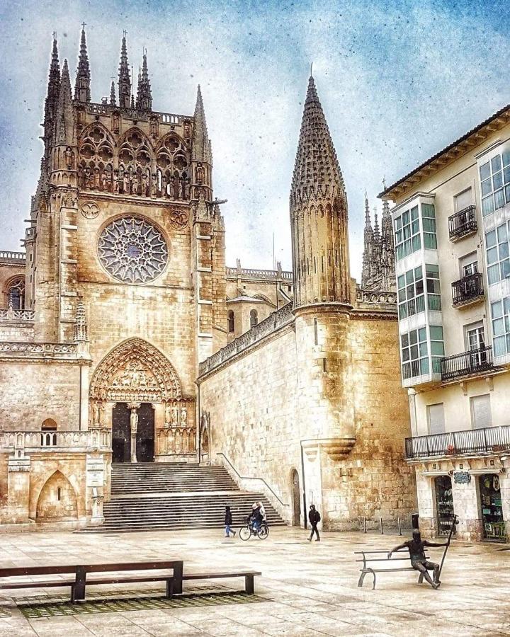 شقة Buhardilla Con Vistas A La Catedral Burgo المظهر الخارجي الصورة